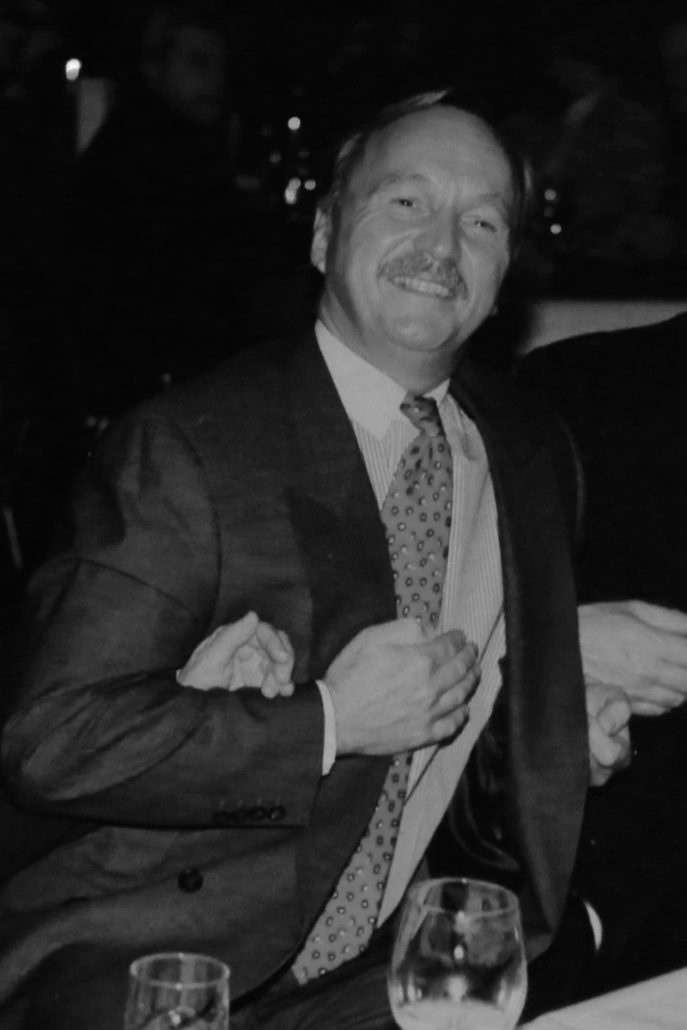 Geschäftsführer Wolfgang Sandau Geschäftsführer Wolfgang Sandau
